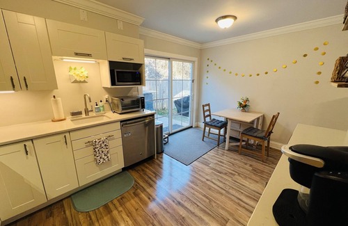 Missionary Ridge Apartment | Brainerd 2/1.5 - pet friendly - fenced in yard - long stays welcome