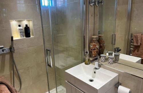 Turville House | Bramble Bank 'CartShed'-1 Bed Cottage-Sleeps 2