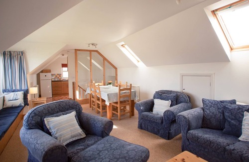 Roch Cottage | BRAMBLE COTTAGE, family friendly, with a garden in Newgale