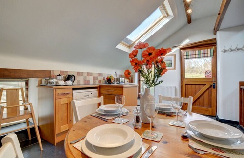 Barbrook House | Bramble Cottage - Two Bedroom House, Sleeps 4