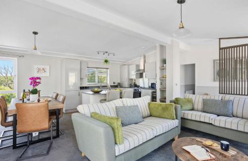 Mary Tavy House | Bramble Lodge, 12 Roadford Lake Lodges
