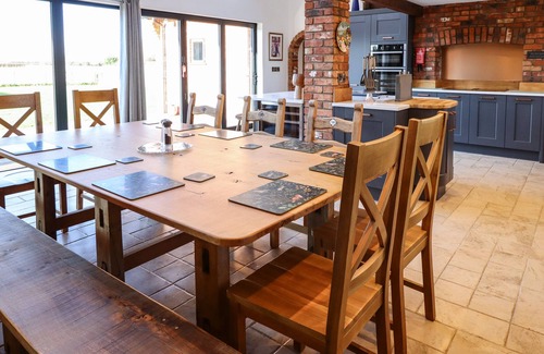 Spilsby House | BRAMBLEBERRY BARN, pet friendly, luxury holiday cottage in Spilsby