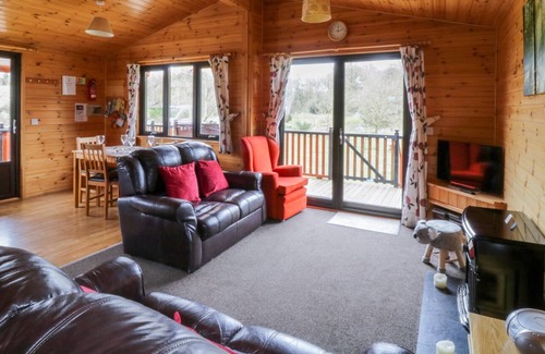 Diss House | BRAMBLES, pet friendly, character holiday cottage in Garboldisham