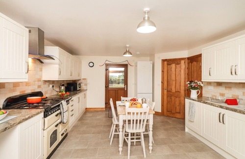 Wigton Cottage | BRAMBLEWOOD COTTAGE, character holiday cottage in Bassenthwaite