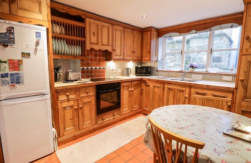 Staithes House | BRAMLA, pet friendly, character holiday cottage in Staithes