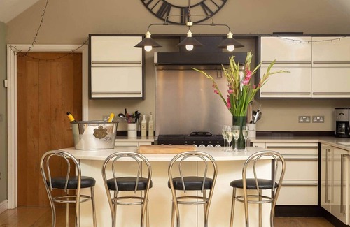 Upton Cheyney House | Bramley Barn