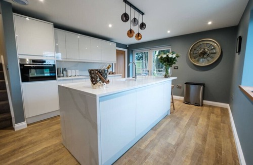 Whalley House | Bramley Brook Cottage 5 star Luxury
