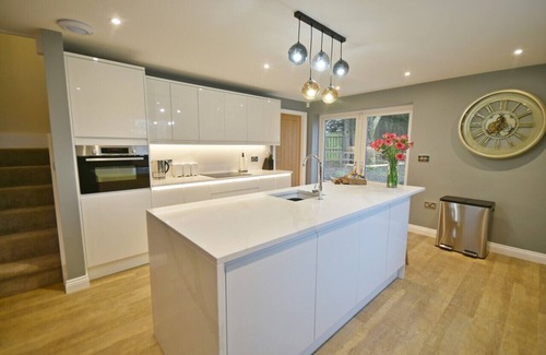 Whalley House | Bramley Brook Cottage 5 star Luxury