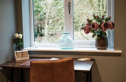 Whalley House | Bramley Brook Cottage 5 star Luxury