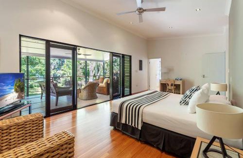Bramston Beach House | Bramston Beach - Premium Holiday House