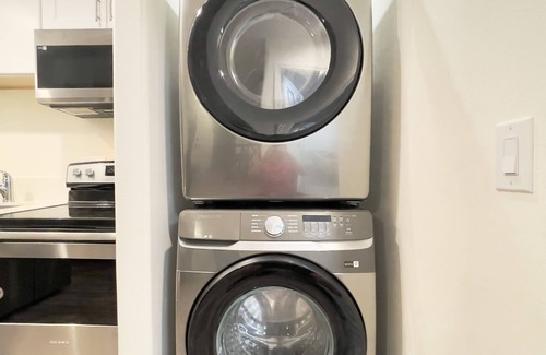Lancaster House | Brand New 1 BR Guest House, Laundry, Gated Parking