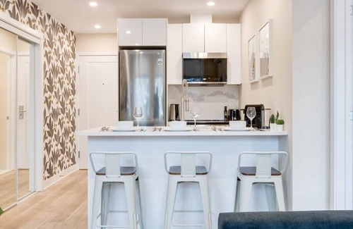Plateau Mont Royal Apartment | Brand New 1BR with Sofa Bed with Roof Top in MTL -36