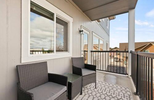 South Perry District Apartment | Brand New 2 Bd 2 Bth Near DT and Perry District