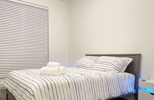 Willoughby Condo | Brand New 2 Bed 2 Bath Penthouse Condo