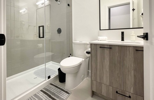 Willoughby Condo | Brand New 2 Bed 2 Bath Penthouse Condo