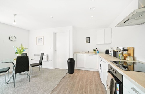Luton Apartment | Brand New 2 Bed, 2 Bath Apartment in Luton 26