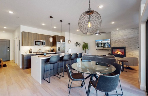 Silverthorne Condo | BRAND NEW 2 Bed/2Bath Condo, Washer/Dryer, Private Patio, Covered Parking