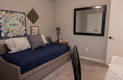 Loves Park House | Brand New 2 Bed with Office