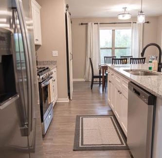 Loves Park House | Brand New 2 Bed with Office
