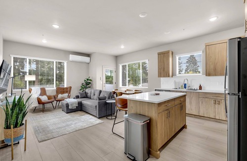 West Hazel Dell Apartment | Brand New 2-bedroom 2 bathroom apartment with AC, WiFi in lovely Vancouver