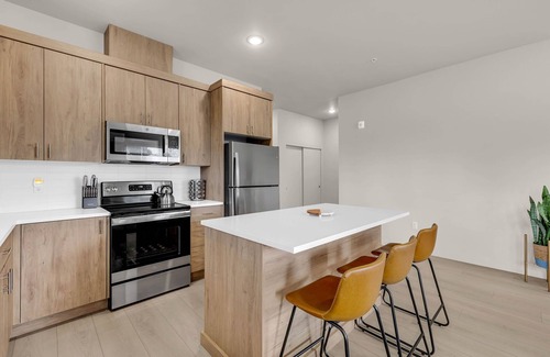 West Hazel Dell Apartment | Brand New 2-bedroom 2 bathroom apartment with AC, WiFi in lovely Vancouver