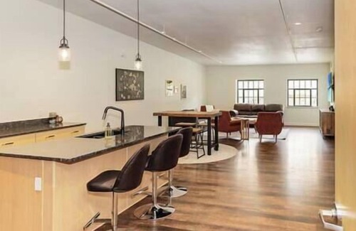 Burlington Apartment | Brand New 2 BR Downtown Burlington! 302N
