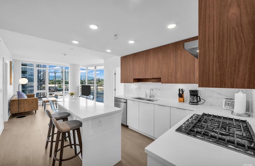 Burnaby Apartment | Brand New 2B+2B Condo/Parkn