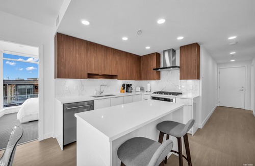 Burnaby Apartment | Brand New 2B+2B Condo/Parkn