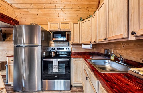 Hayesville Cabin | Brand new! 2bed/1bath Cabin with Mountain View, hot tub and grilling deck/Fire Pit table