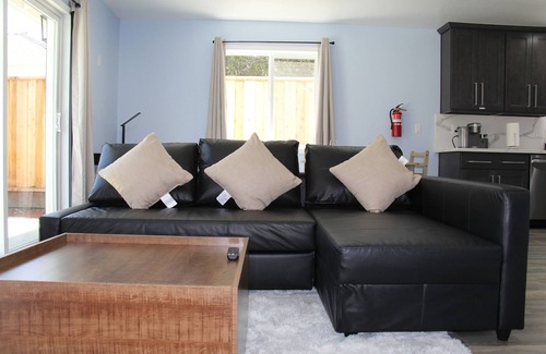 Northside House | Brand New 2Bed/2Bath Guesthouse w/Parking, Laundry, 1G net in San Jose Downtown