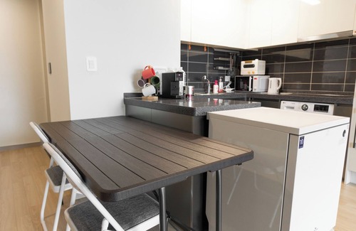 Songdo Apartment | Brand New 2BR 14F 646sq.ft, 2min to Hyundai outlet & Triple St., 2Free Parking