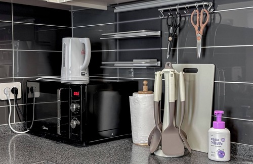 Songdo Apartment | Brand New 2BR 14F 646sq.ft, 2min to Hyundai outlet & Triple St., 2Free Parking