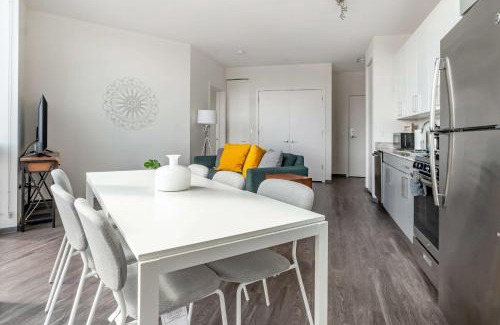 Palmer Square Apartment | Brand New 2BR Chicago City Escape