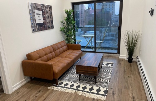 Queens Apartment | Brand New 2br - Linens Wi-Fi 5th fl