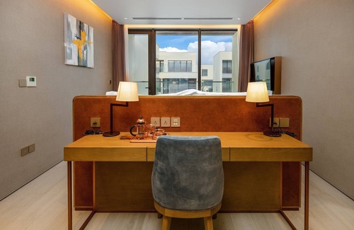 Dien Ban Villa | Brand New 3 BDR Pool Villa in 5 Star Resort| Beach