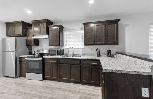 San Benito House | Brand New 3 bed house in central San Benito with AC, WiFi, and digital features