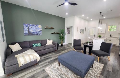 Sylvan Hills Apartment | Brand New 3-Bedroom Duplex in Perfect Location Between Downtown Atlanta & Airport