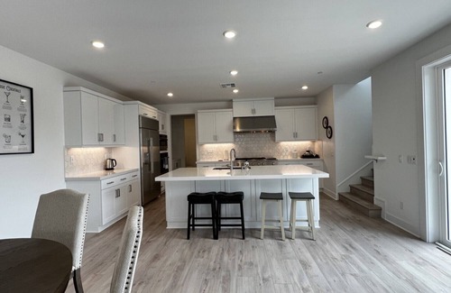 Lake Forest House | brand new 3-bedroom house in the great park in Irvine