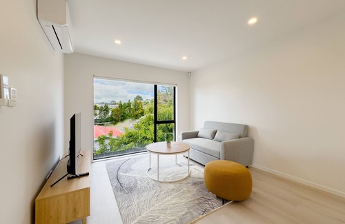 Schnapper Rock House | Brand New 3-Bedroom Townhouse in Albany