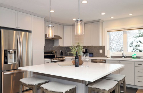 Cottonwood Heights Condo | BRAND NEW 3 Bdr Ski Condo w/hot tub minutes to Alta,Snowbird,Solitude,Brighton