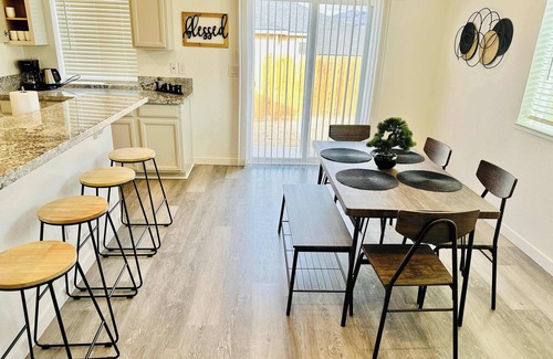 Fernley House | Brand New 3Bedrooms Fernley/2Bath/Pets OK/Sleeps14