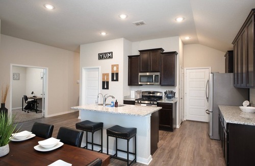 San Antonio House | Brand-New 3BR Brooks Furnished Extended Stay Private Yard Wi-Fi W/D SA