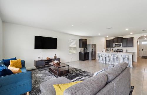Port Saint Lucie House | Brand New 4-Bedroom House near Disney & Beaches!