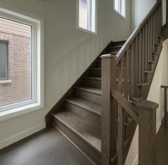 Hamilton Villa | Brand New 4 bedroom Villa by Hamilton Airport!
