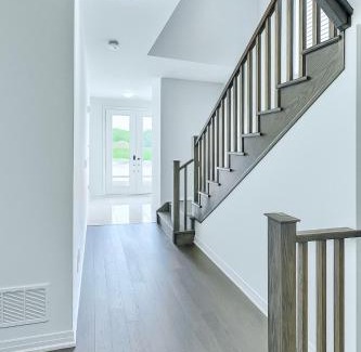 Hamilton Villa | Brand New 4 bedroom Villa by Hamilton Airport!