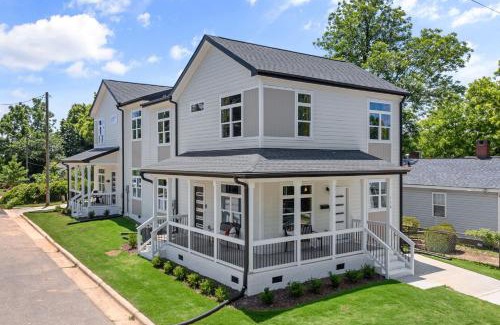 Downtown House | Brand New 4bd - Modern - Prime Location - Spacious