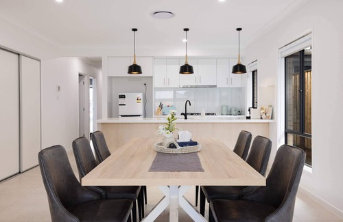 Jimboomba House | Brand new 4BR Family-friendly house, WIFI, Garage