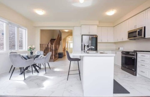 Watertown Apartment | BRAND NEW 4BR Home in Waterdown