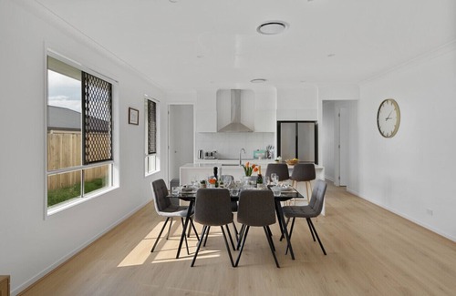 Park Ridge House | Brand-new 4BR modern family home @Park Ridge