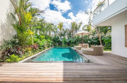 Berawa Villa | Brand New 4br Villa 400 To Finns Canggu